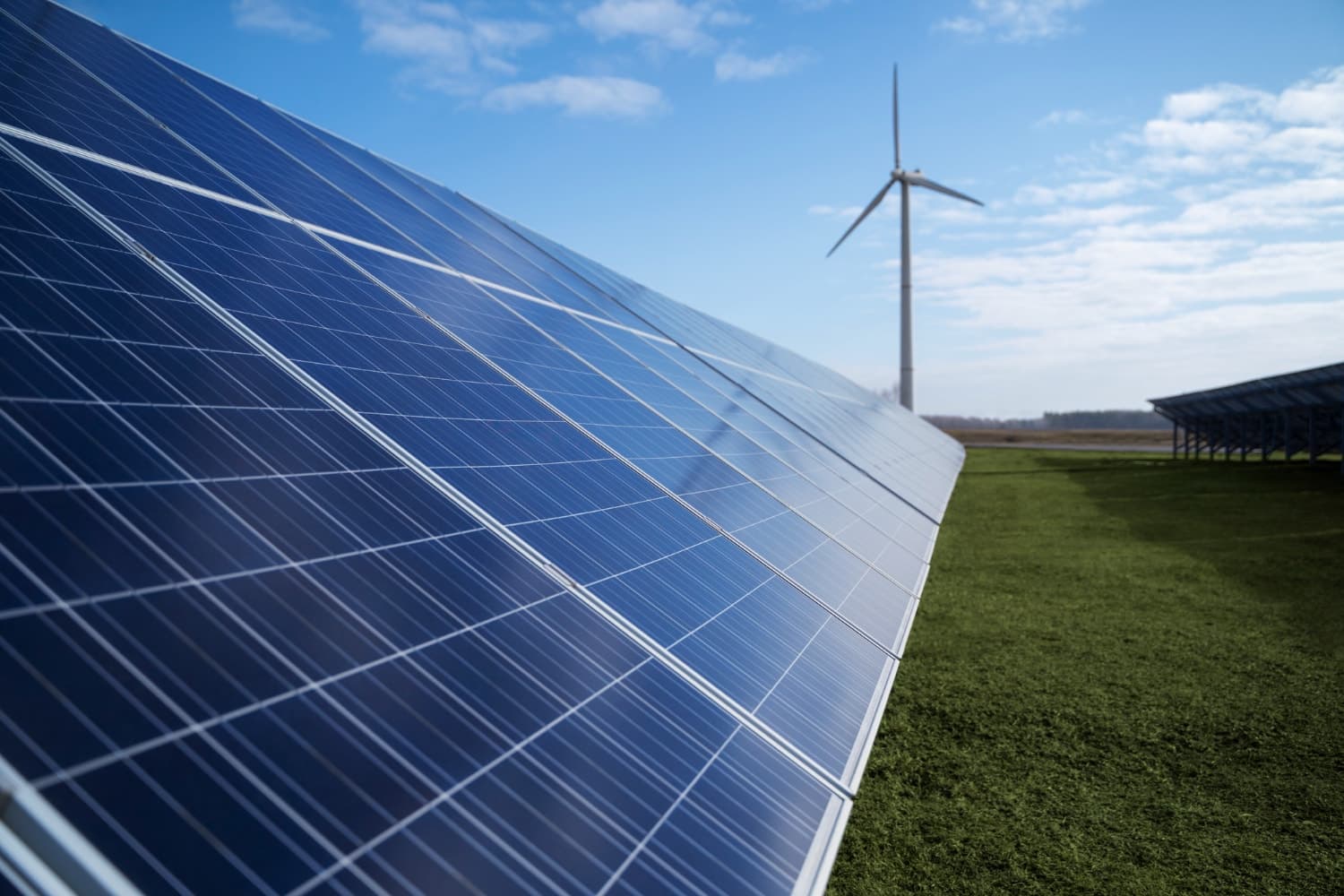 Gewerbliche Freiflächen-Photovoltaikanlage
